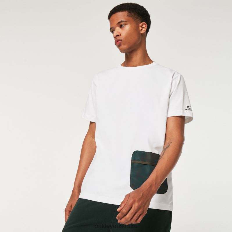 Wanderlust Pocket Tee White Oakley2ZJX2332