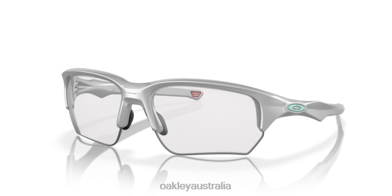 Flak Beta (Low Bridge Fit) Clear To Black Iridium Photochromic Lenses, Silver Frame Oakley2ZJX923