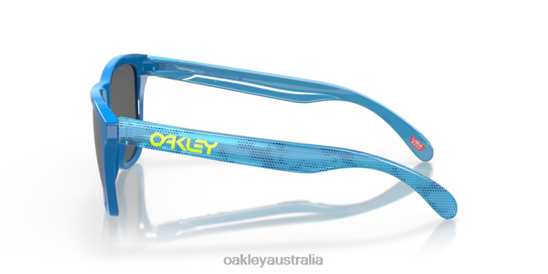 Frogskins (Low Bridge Fit) High Resolution Collection Prizm Black Lenses, Hi Res Polished Sapphire Frame Oakley2ZJX823