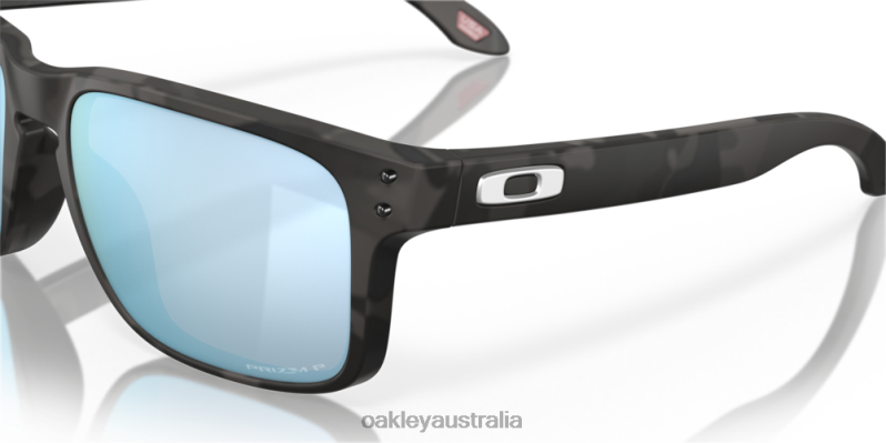 Holbrook Prizm Deep Water Polarized Lenses, Matte Black Camo Frame Oakley2ZJX70