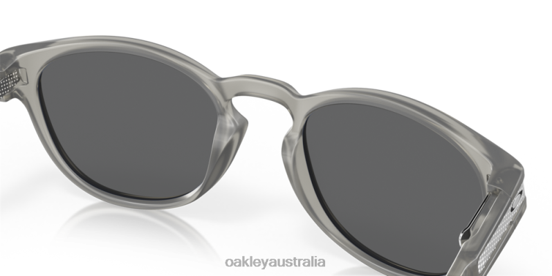 Latch High Resolution Collection Prizm Black Lenses, Grey Ink Frame Oakley2ZJX860