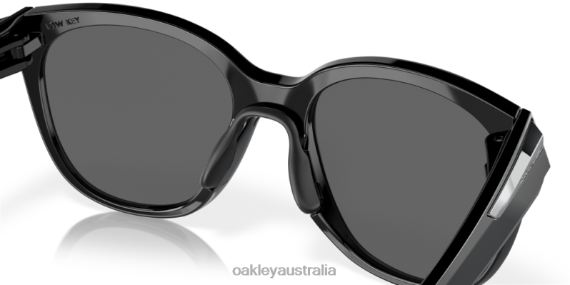 Low Key Prizm Black Polarized Lenses, Polished Black Frame Oakley2ZJX943