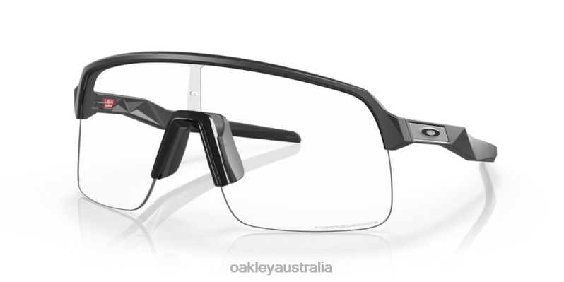 Sutro Lite (Low Bridge Fit) Clear To Black Iridium Photochromic Lenses, Matte Carbon Frame Oakley2ZJX453