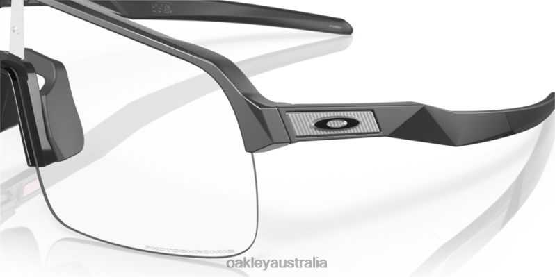 Sutro Lite (Low Bridge Fit) Clear To Black Iridium Photochromic Lenses, Matte Carbon Frame Oakley2ZJX453