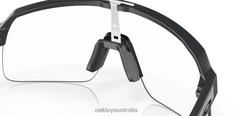 Sutro Lite (Low Bridge Fit) Clear To Black Iridium Photochromic Lenses, Matte Carbon Frame Oakley2ZJX453