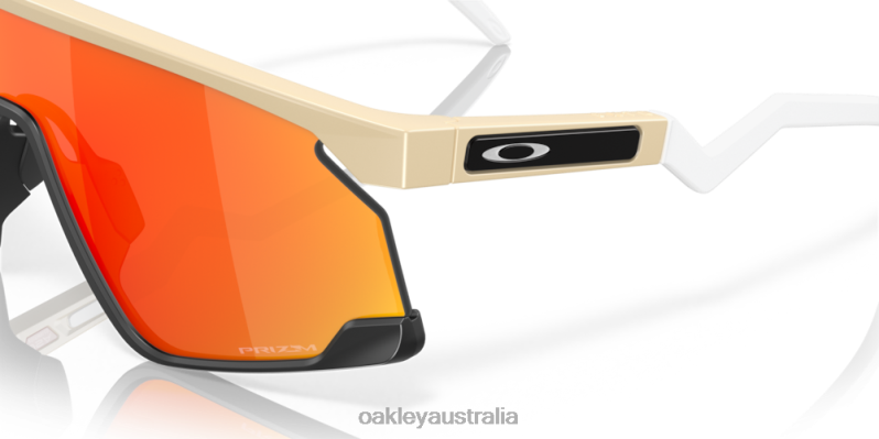 BXTR Prizm Ruby Lenses, Matte Desert Tan Frame Oakley2ZJX104