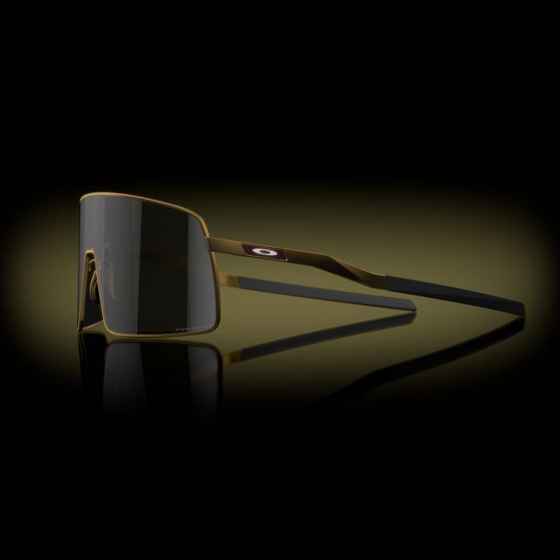 Sutro TI Patrick Mahomes II Collection Prizm Black Lenses, Matte Gold Frame Oakley2ZJX218