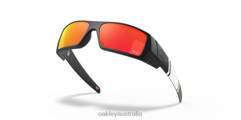 Tampa Bay Buccaneers Gascan Prizm Ruby Lenses, Matte Black Frame Oakley2ZJX568