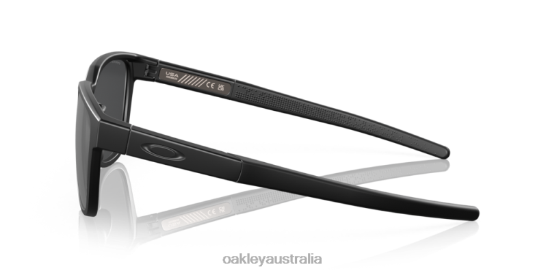 Actuator (Low Bridge Fit) Prizm Black Polarized Lenses, Matte Black Frame Oakley2ZJX838