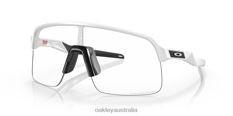 Sutro Lite (Low Bridge Fit) Clear To Black Iridium Photochromic Lenses, Matte White Frame Oakley2ZJX454
