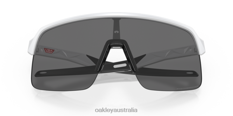 Sutro Lite (Low Bridge Fit) Clear To Black Iridium Photochromic Lenses, Matte White Frame Oakley2ZJX454