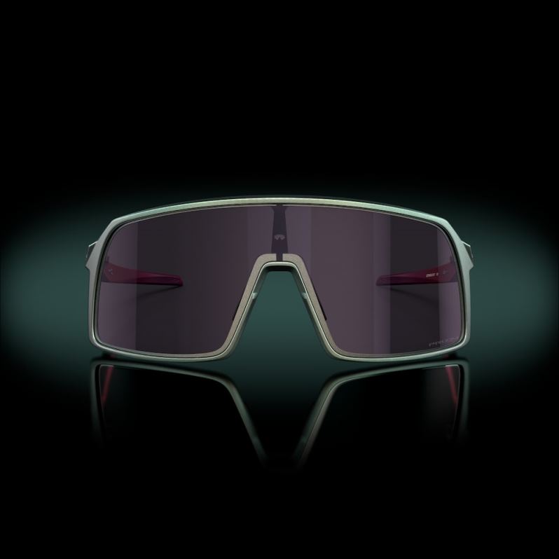 Sutro Verve Collection Prizm Grey Lenses, Verve Matte Silver/Blue Colorshift Frame Oakley2ZJX930